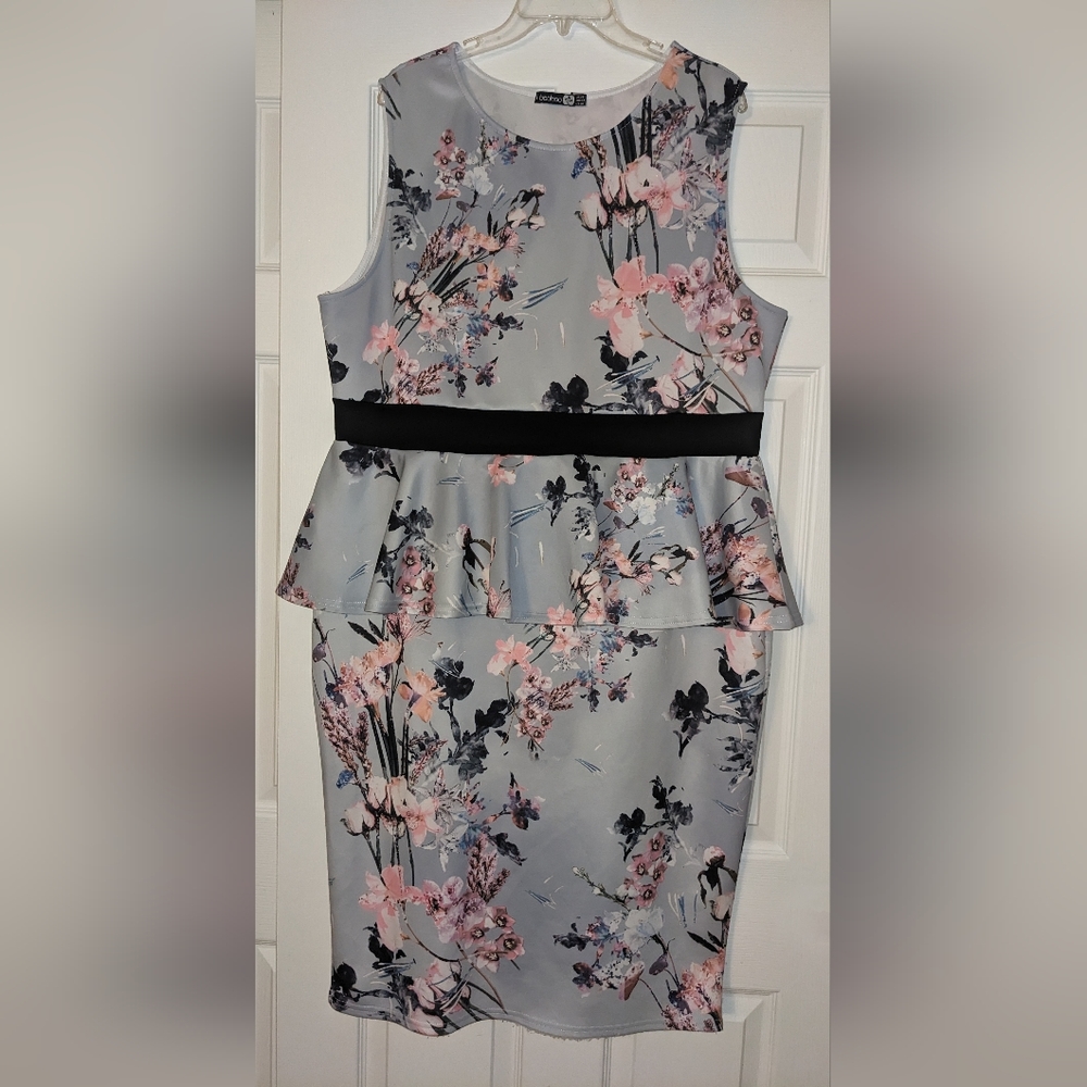 BooHoo	 Plus Ruby Sleeveless Peplum Midi Dress 20W
